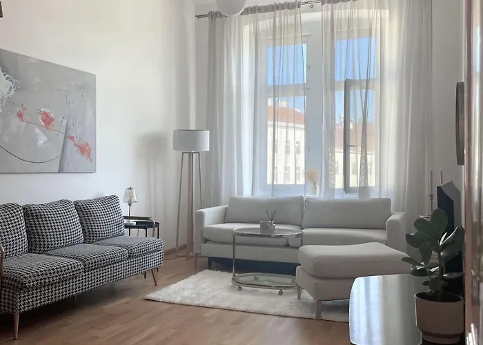 Апартаменты Sunny On Yppenplatz Near Center *
